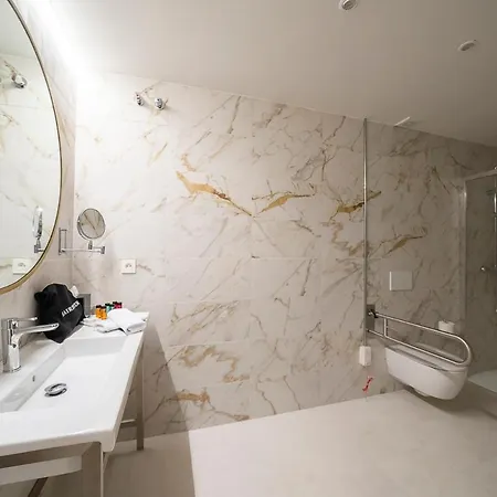 Palacio De Szálloda Luko